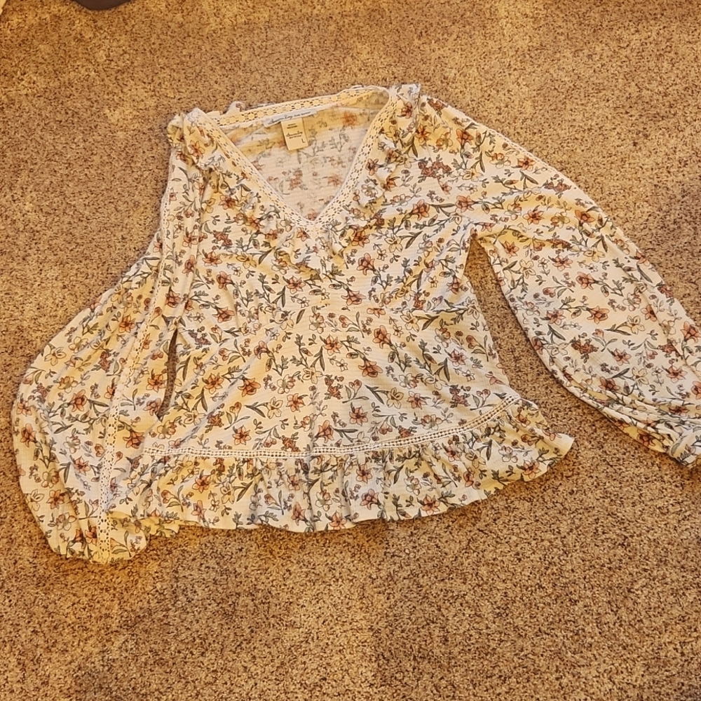 Cute floral top